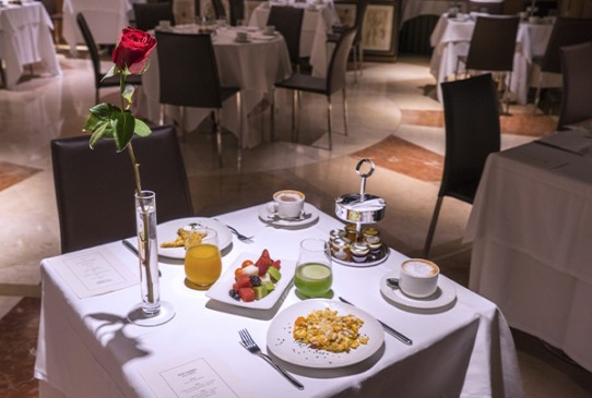 Breakfast & Spa Hotel Claris